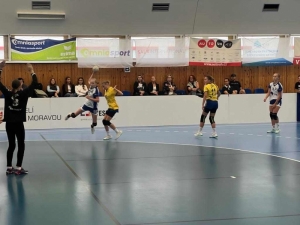 Starší žačky v domácím dvojutkání nebodovaly